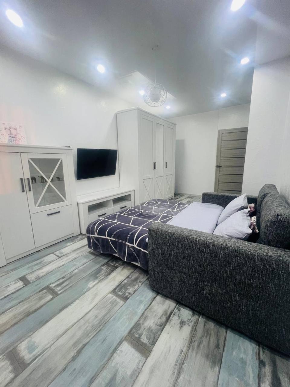 Квартира В Новострое Odessa Ngoại thất bức ảnh